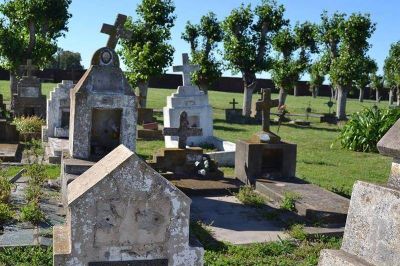 Vecinos preocupados por destrozos en el cementerio de Espigas