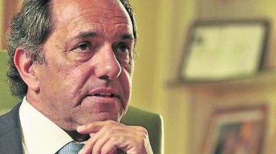 Scioli mand� preparar un proyecto para la ley de derribo