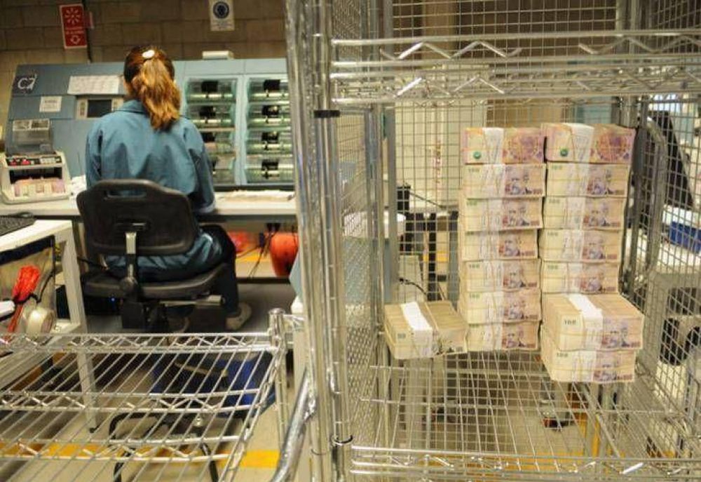 Los billetes valen menos, ocupan m�s lugar y nace una �log�stica monetaria�