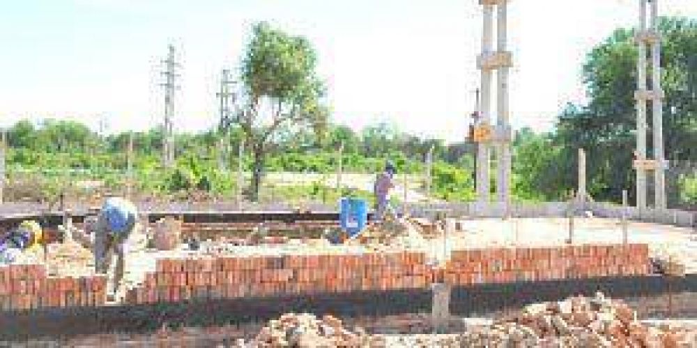 Avanzan proyectos de energ�a para el interior