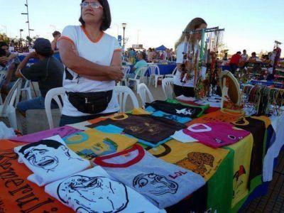 Emprendedores coparon la Costanera
