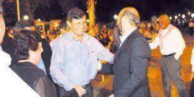 Insfr�n en la cena por aniversario de la Polic�a