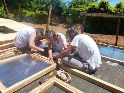 Techo: manos solidarias construyeron casas en barrio Manantiales de Posadas 