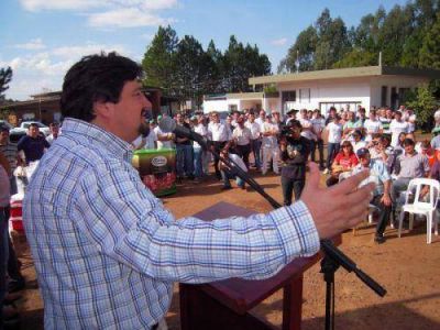 Closs entregar� subsidios para productores tealeros y beneficiarios del Programa Proalimentos en Posadas