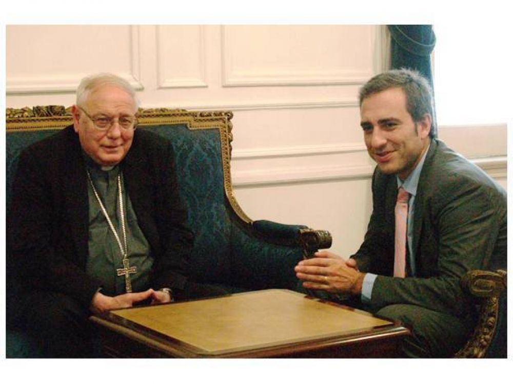 Avanza proyecto de ley para que se acu�e una moneda en homenaje al Papa Francisco