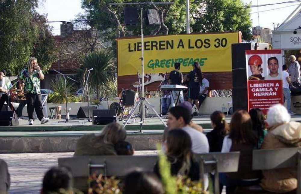 Greenpeace: festival para pedir la liberaci�n de los activistas detenidos
