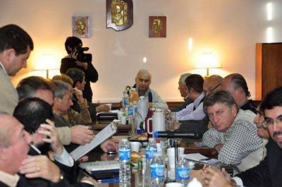 El Consejo del PJ se re�ne por la �unidad� y la fecha de las elecciones partidarias