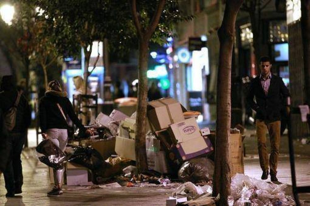 Madrid: los recolectores de basura levantaron la huelga, tras el acuerdo entre sindicatos y concesionarias