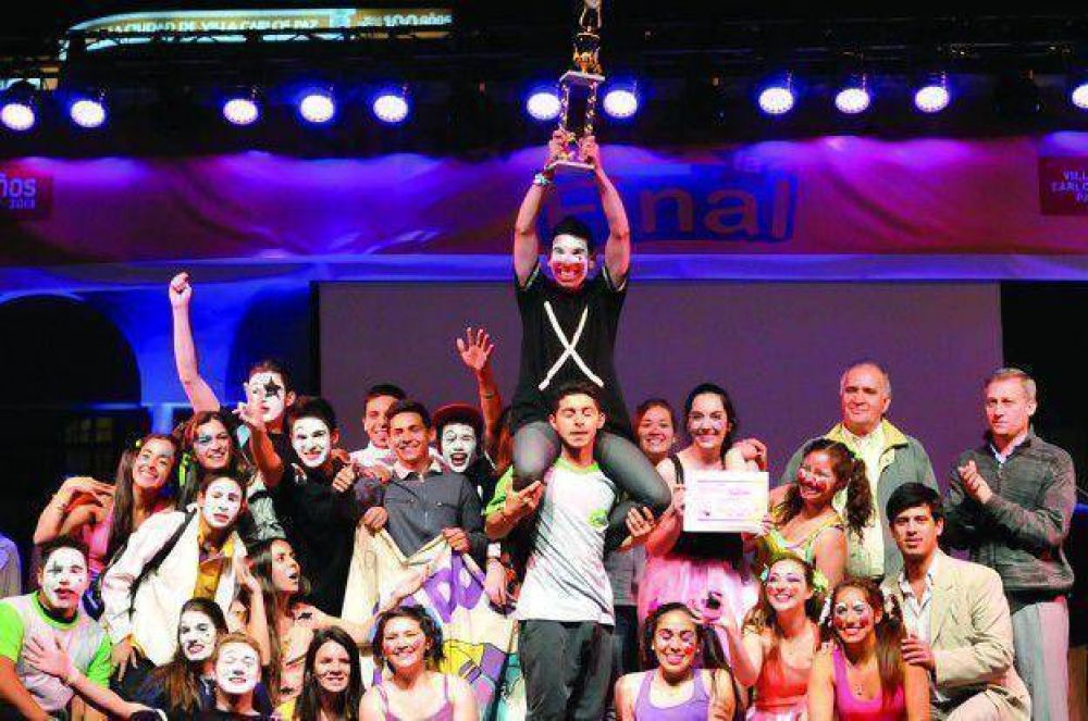 M�s de 3.500 alumnos animaron el SuperArte