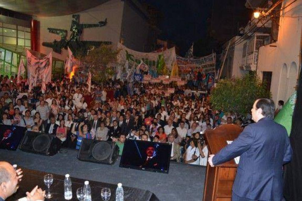 El Gobernador y Ministros de Naci�n inauguraron nuevo edificio del Instituto Provincial de Rehabilitaci�n Integral