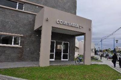Otra ins�lita fuga: descarril� la reja de la celda y huy�