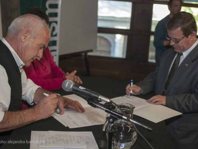 Firmaron convenio para comenzar a construir la planta de reciclaje