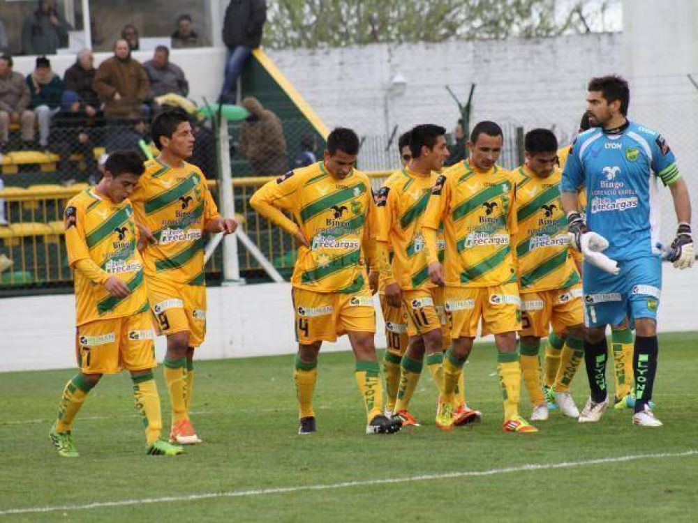 El Halc�n perdi� con Ferro y dej� pasar una chance
