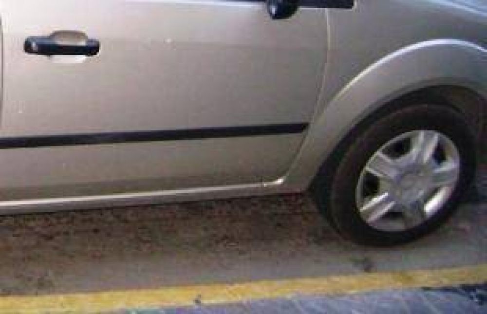 Tr�nsito: 8 autos infraccionados por estacionamiento indebido