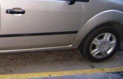 Tr�nsito: 8 autos infraccionados por estacionamiento indebido