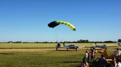 Sensacional festival a�reo en Chivilcoy 