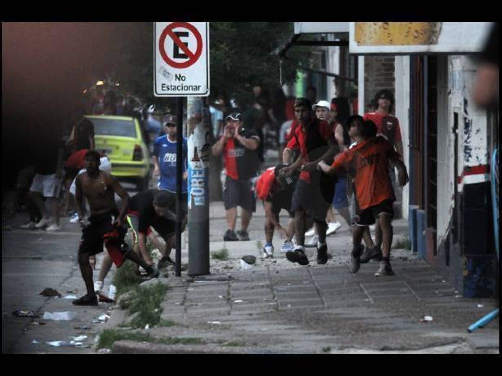 Esc�ndalo y renuncias: Col�n atraviesa horas cr�ticas