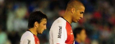 Un Newell�s desdibujado perdi� con Tigre y se baj� de la punta