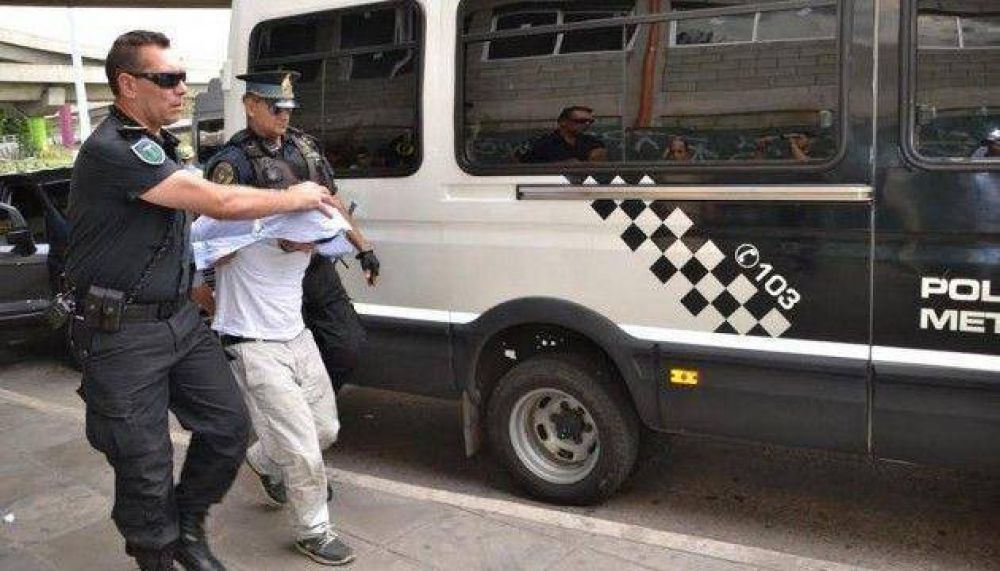 Detuvieron a cuatro delincuentes en el barrio de Constituci�n