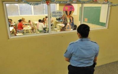Ya no quedan escuelas municipales sin polic�as