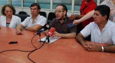 La oposici�n repudi� la represi�n a trabajadores legislativos