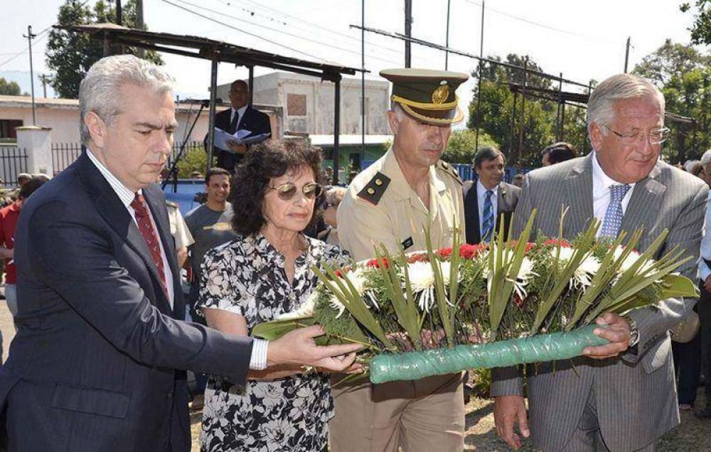 Fellner presidi� recordaci�n en el barrio 18 de Noviembre