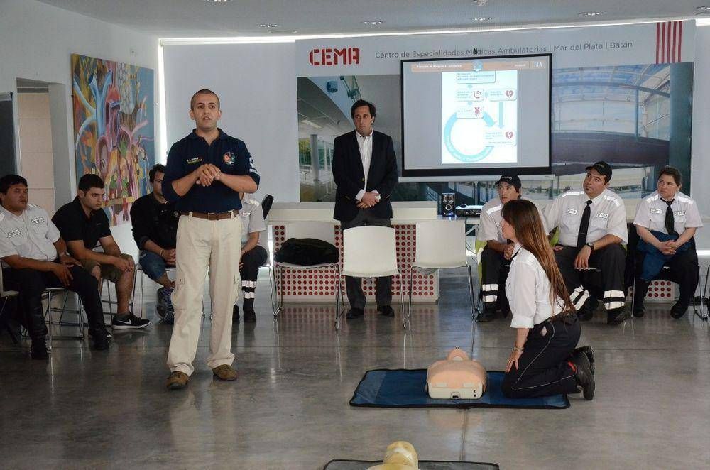 Agentes de Tr�nsito se capacitaron en primeros auxilios