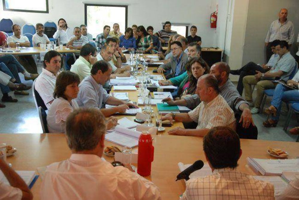 El vernismo le hizo un lugar al reclamo de la Intersindical en la visita de Violo a Diputados