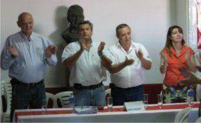 La convenci�n de la UCR realiz� un balance del a�o y llam� a debatir propuestas para el 2015