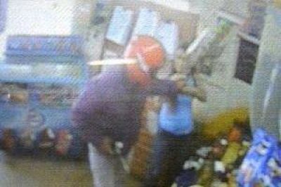 Le apuntan con un arma y le roban $5.500 de la recaudaci�n