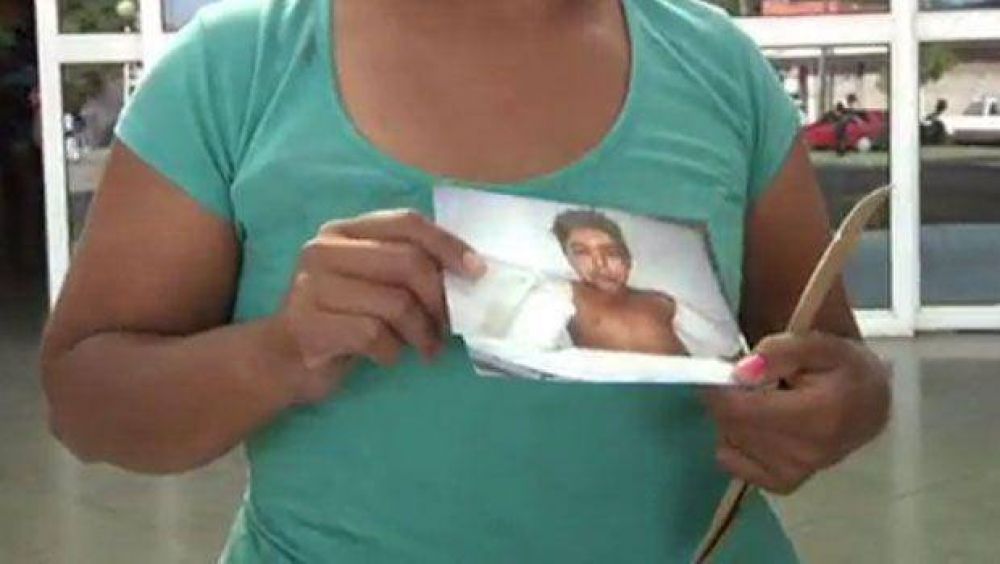 Le explot� un aerosol en la cara a un ni�o: conmovedor relato de la madre
