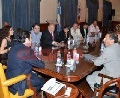 Suma m�s apoyos la f�rmula que encabeza la Dra. Claudia Zamora
