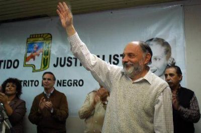 Albrieu prometi� "seguir las huellas de Per�n y Evita" 