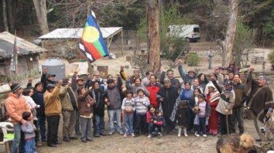 La comunidad Paichil Antriao desisti� de ingresar al lote privado por temor a un episodio violento