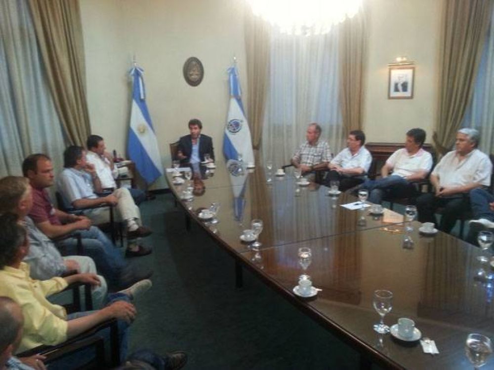 U�ac se reuni� con productores hort�colas de la zona de Pocito