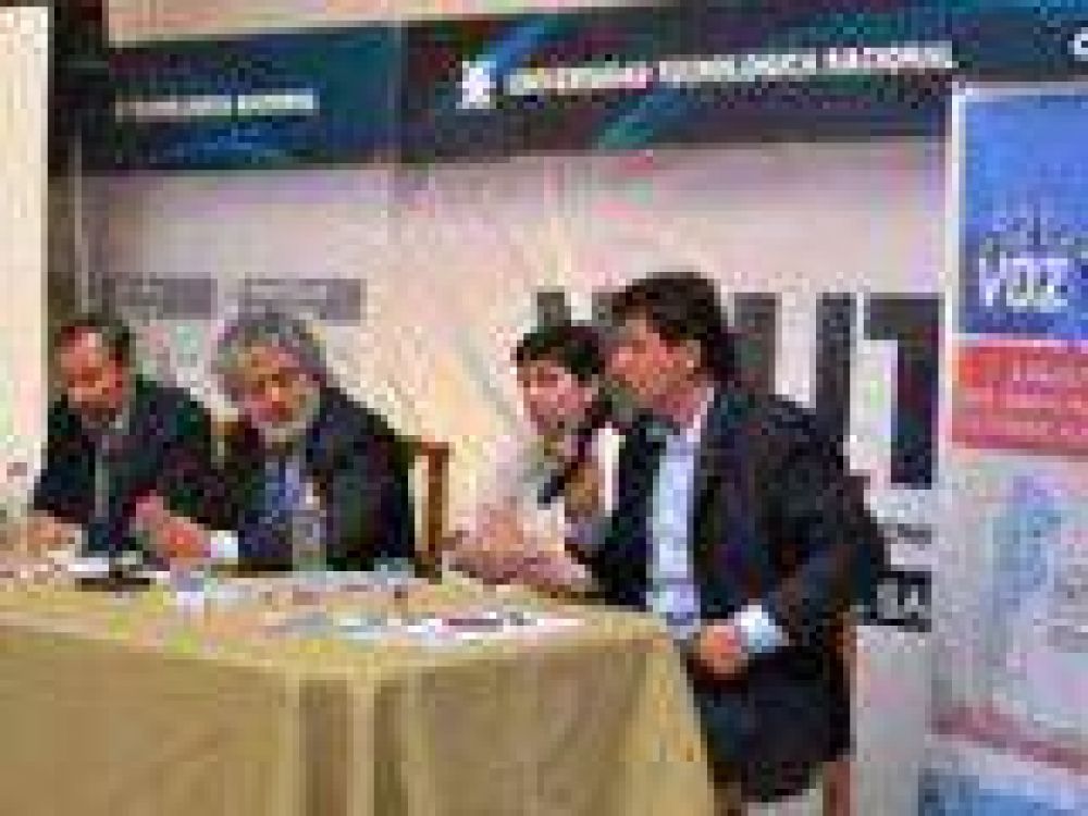 La CNC atender� requerimientos de usuarios en El Chalten, Gregores y Pto. Santa Cruz.