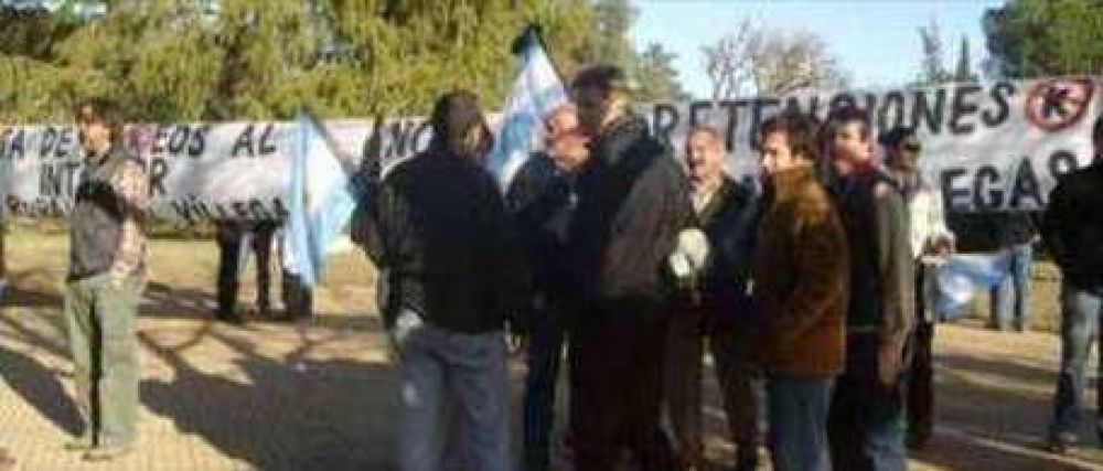 Ruralistas escracharon a De Vido en General Villegas