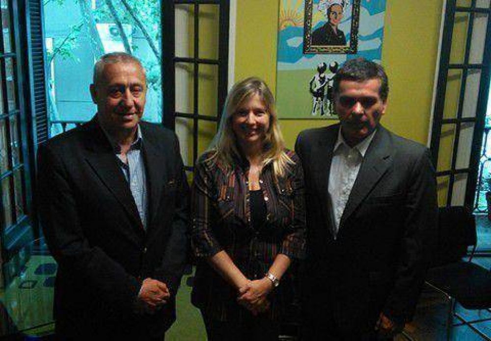 Prince se reuni� con la ministra de gobierno y sigue elevando su perfil