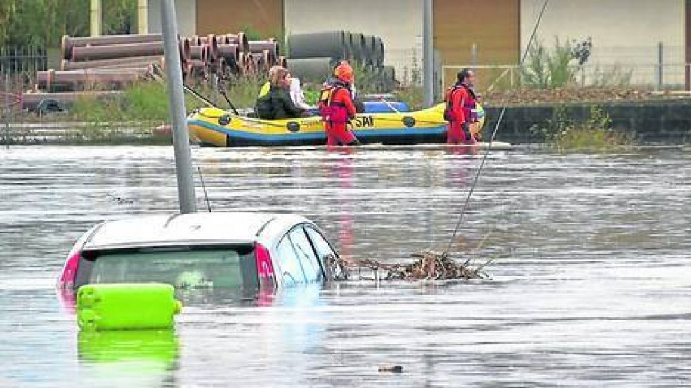 Un cicl�n arras� el norte de Cerde�a y dej� 16 muertos