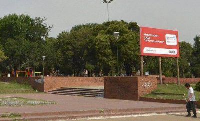 Lan�s: remodelaci�n y puesta en valor de la Plaza Mariano Moreno de Remedios de Escalada