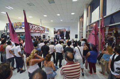 Lan�s: el Frente para la Victoria celebr� el D�a del Militante