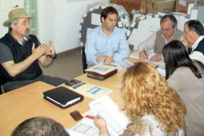 Luque: �Hay muchas cuestiones para plantear en materia deportiva y para eso hace falta dinero�