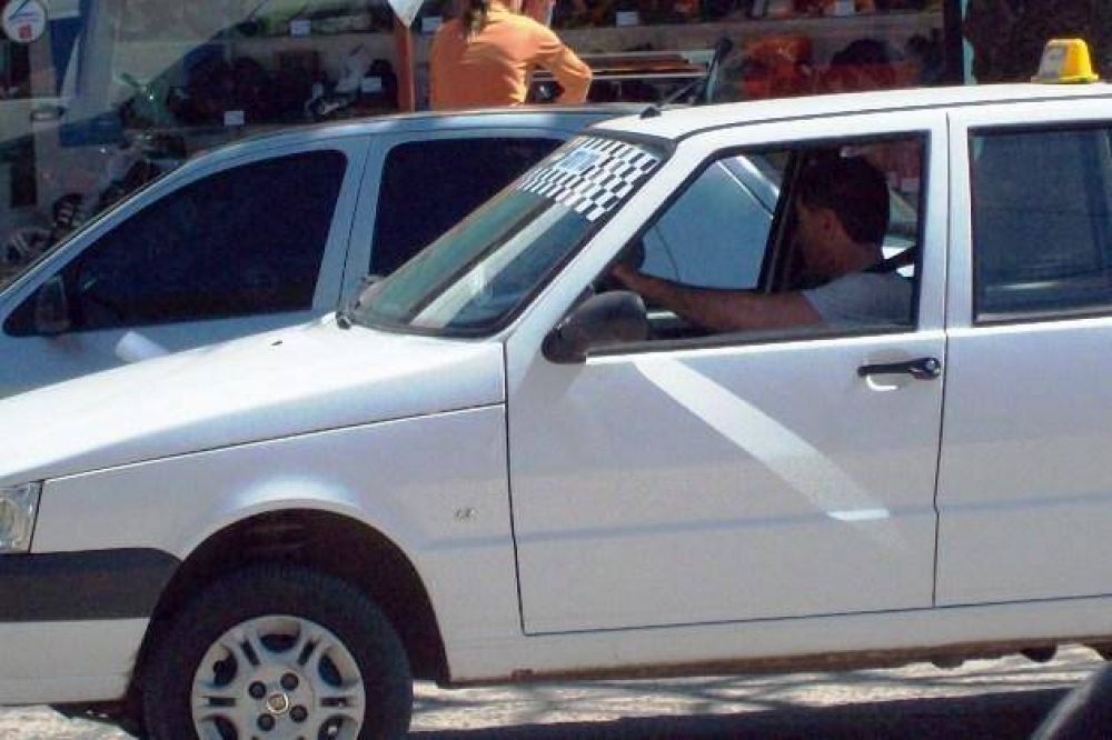 Extender�n l�mite de edad para manejar taxis y remises
