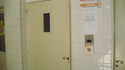 Un menor cay� por el hueco del ascensor en el Hospital de Ni�os