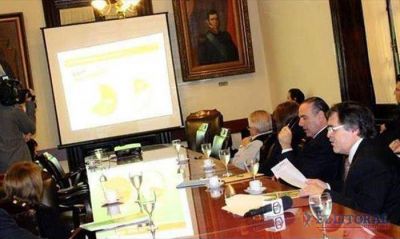 El ministro de Hacienda defender� la Ley de Leyes ante los senadores