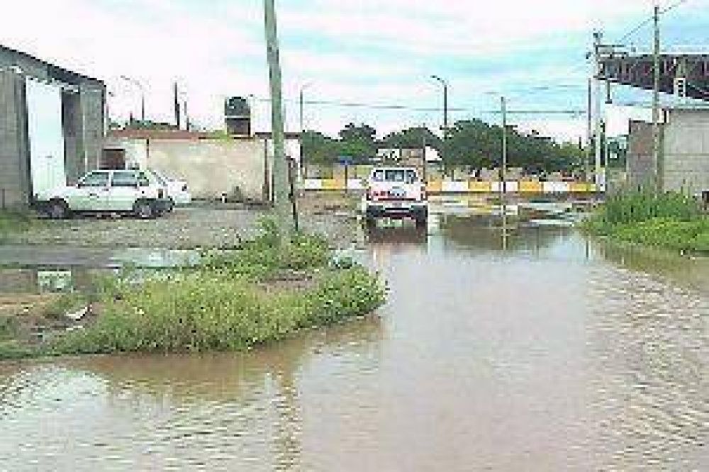 La tormenta dej� serios da�os materiales en la ciudad capital