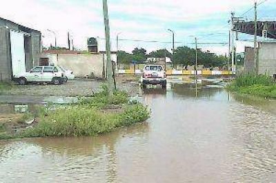 La tormenta dej� serios da�os materiales en la ciudad capital