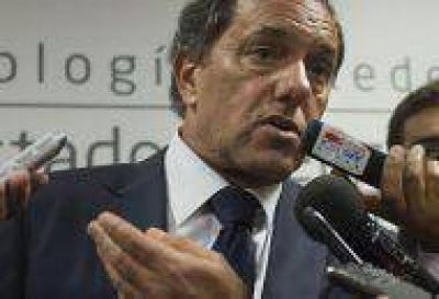 Scioli destac� el "conocimiento de la econom�a" de Capitanich