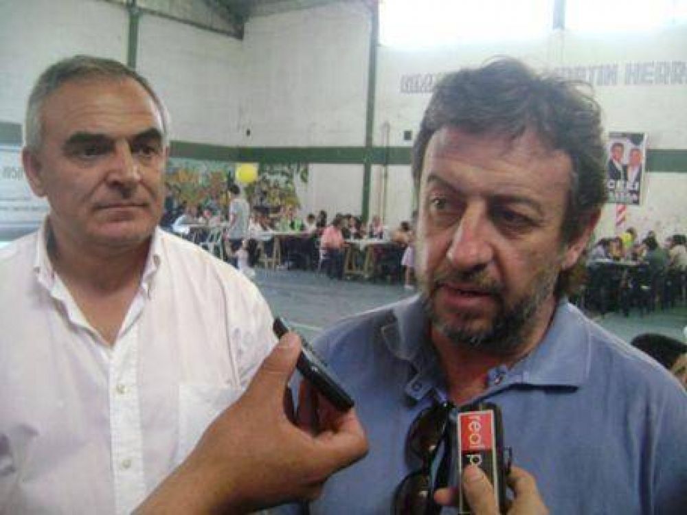 Juan Amondarain visit� Berisso: �Tenemos una gran responsabilidad porque somos la cara de Massa en nuestras ciudades�