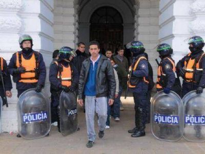 C�sar L�rez: �Construir poder popular para disputar poder es la consigna y el desaf�o�